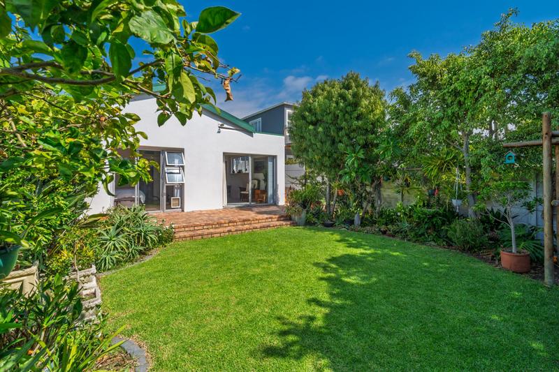 3 Bedroom Property for Sale in Harfield Village Western Cape